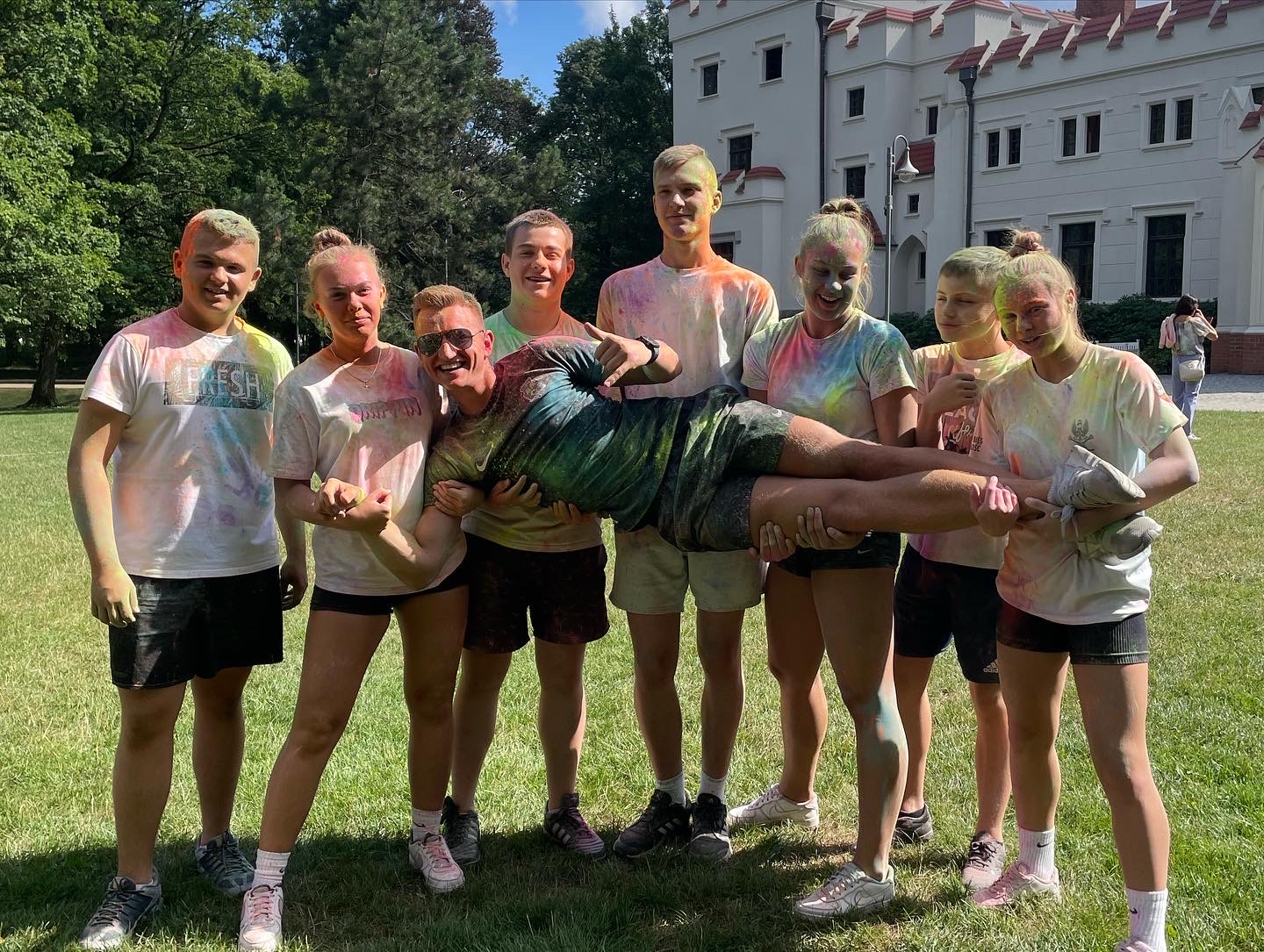 16C17F36-7B31-4029-B52B-5F90AC7B664F